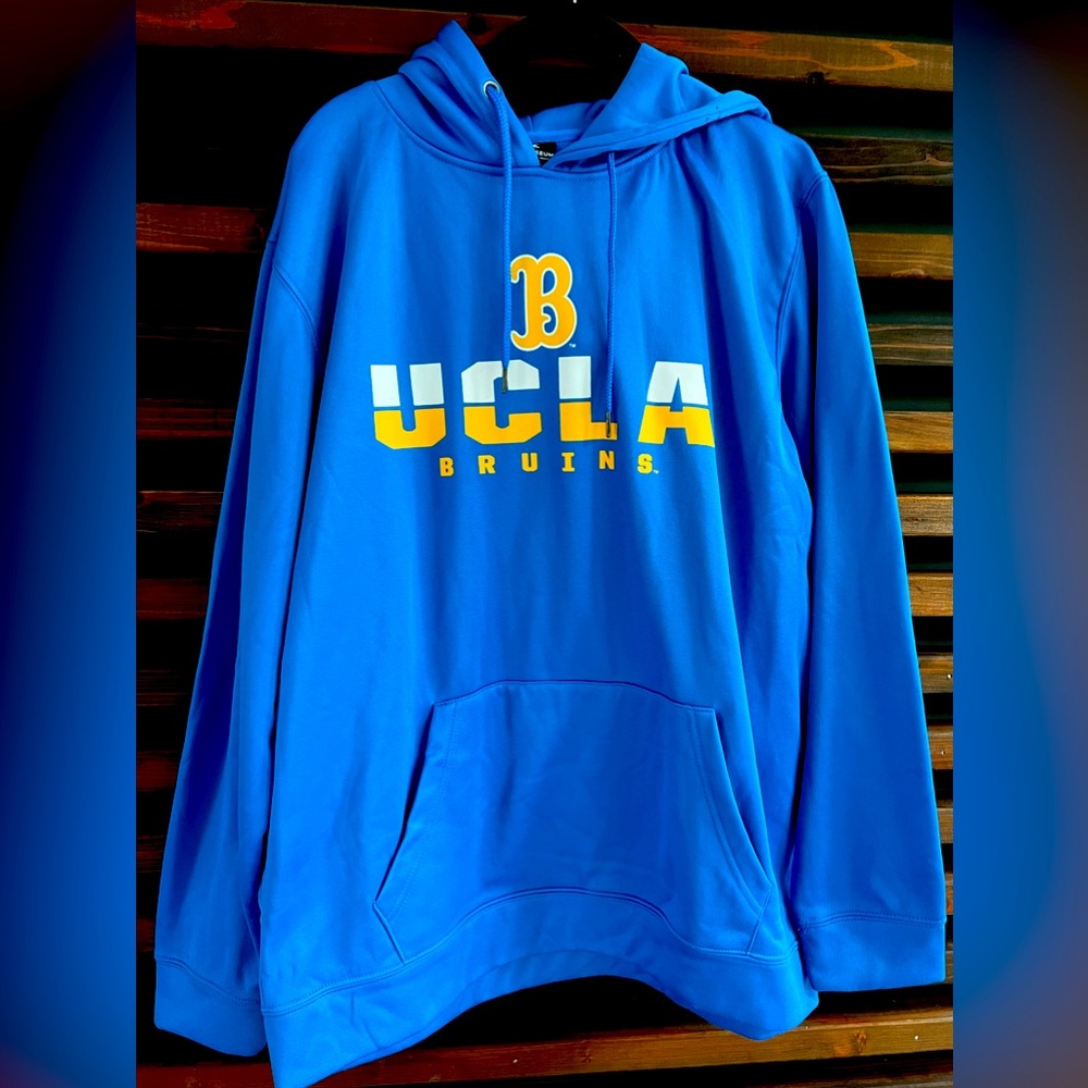 NWT, UCLA Bruins Sweatshirt size XL